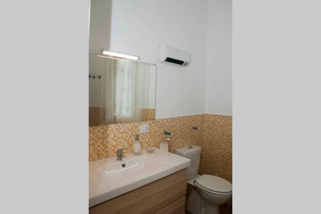 Casa Vacanza Zina คาตาเนีย ภายนอก รูปภาพ
