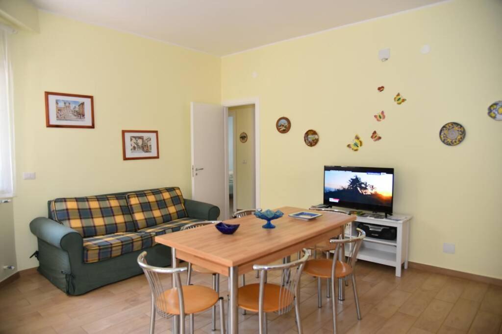 Casa Vacanza Zina คาตาเนีย ภายนอก รูปภาพ